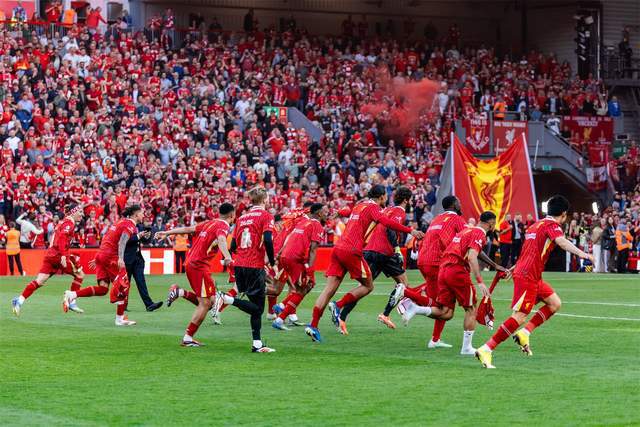 包含英超战况激烈：利物浦夺冠任务更艰难的词条