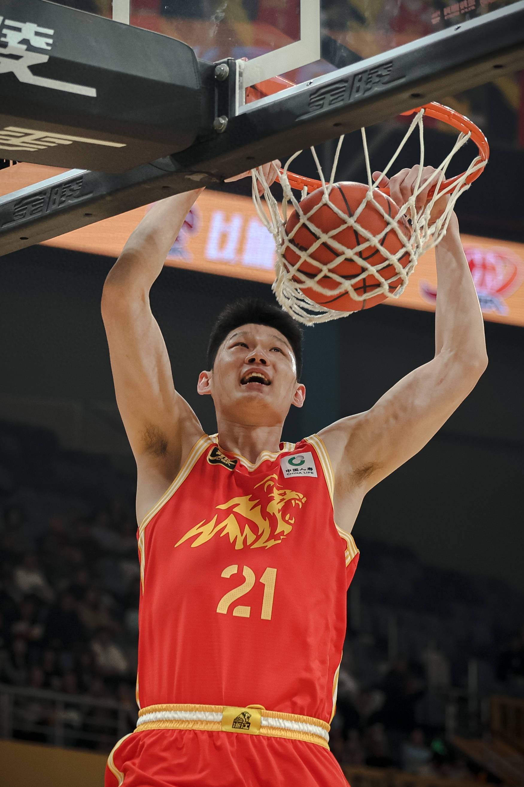 球队在比赛中取得连胜势不可挡 球队在比赛中取得连胜势不可挡