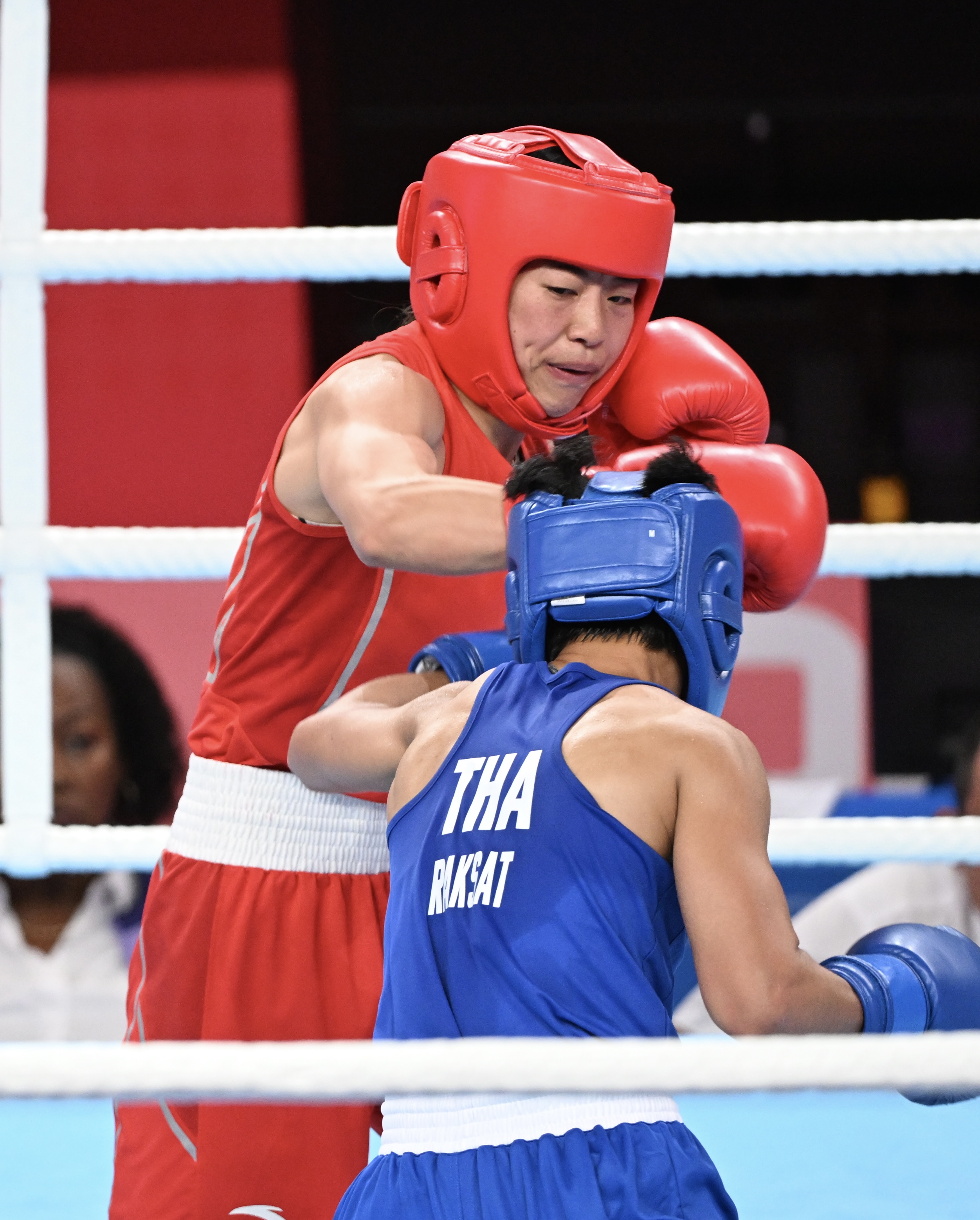 摩洛哥选手在拳击赛事中夺得头筹 摩洛哥选手在拳击赛事中夺得头筹