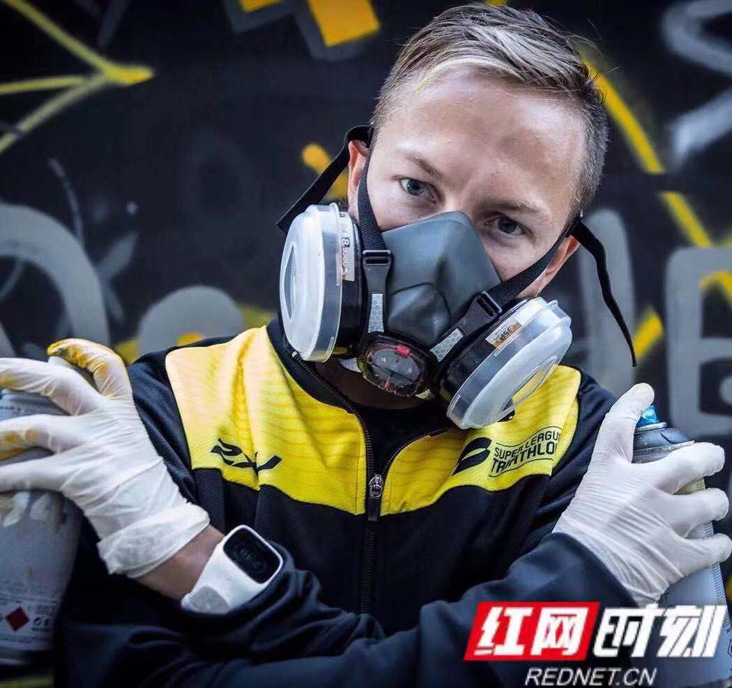 九游体育网页版入口-关于突尼斯铁人三项选手领先！目标冠军的信息