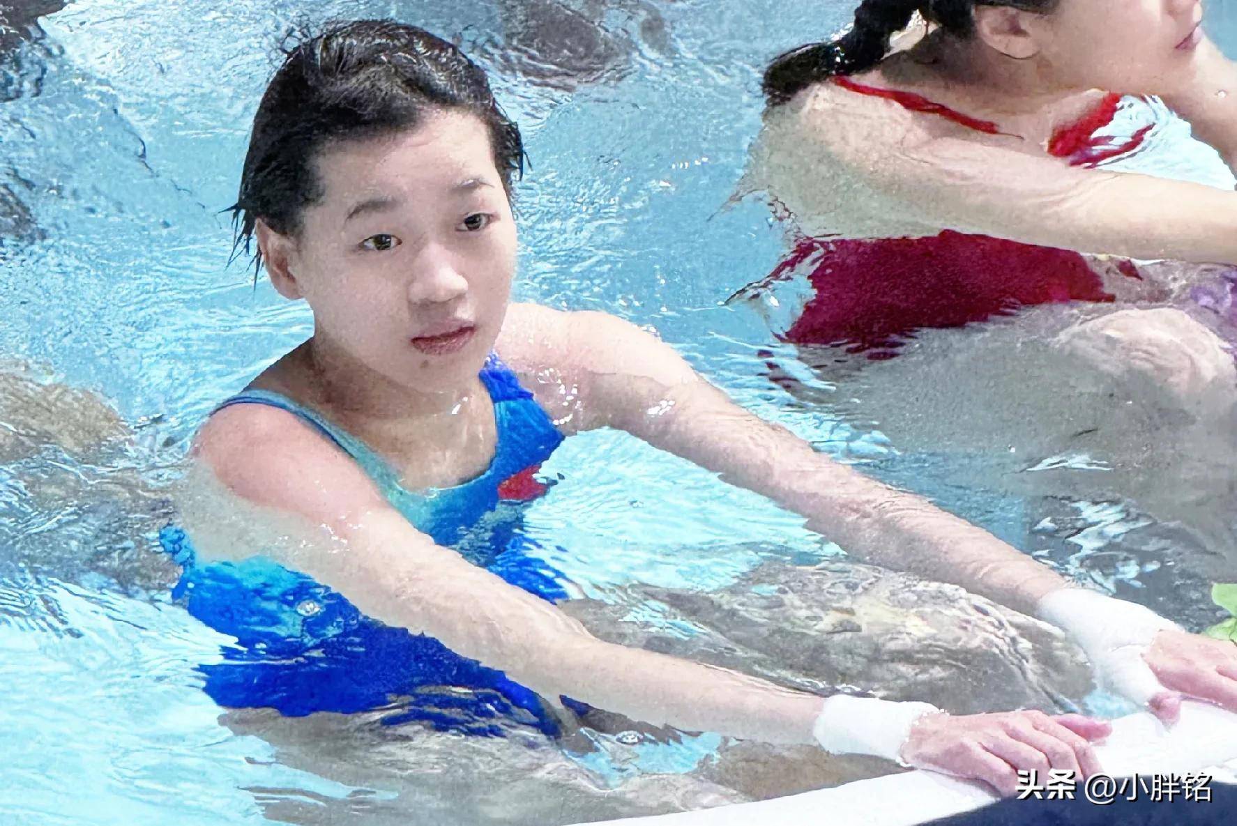 加拿大选手勇夺跳水冠军,表现惊艳 加拿大选手勇夺跳水冠军,表现惊艳