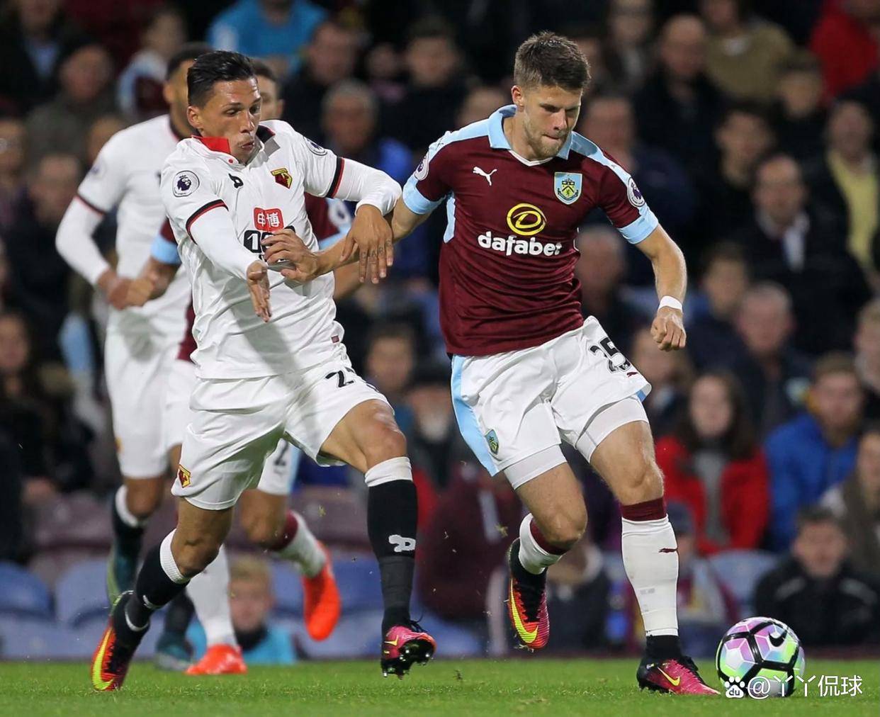 九游体育官方入口-包含沃特福德客场战平，保持不败势头的词条