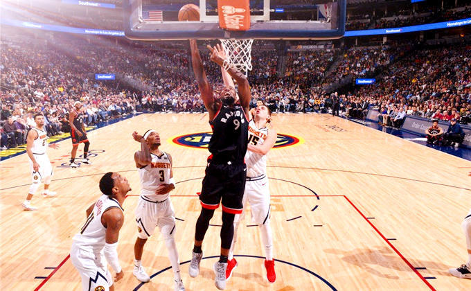 猛龙球队团结一心，夺下连战连胜