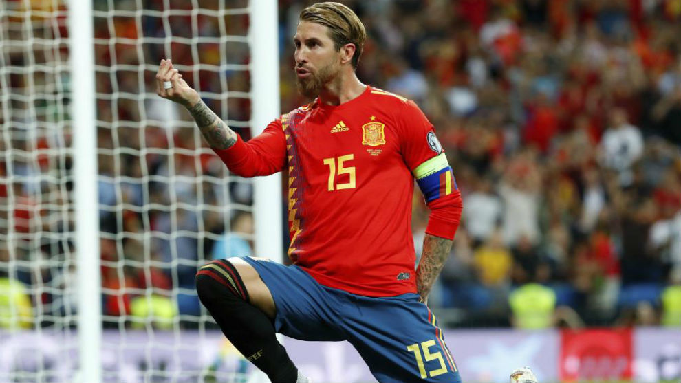 瑞典队在足球比赛中再获重要胜利，领跑积分榜