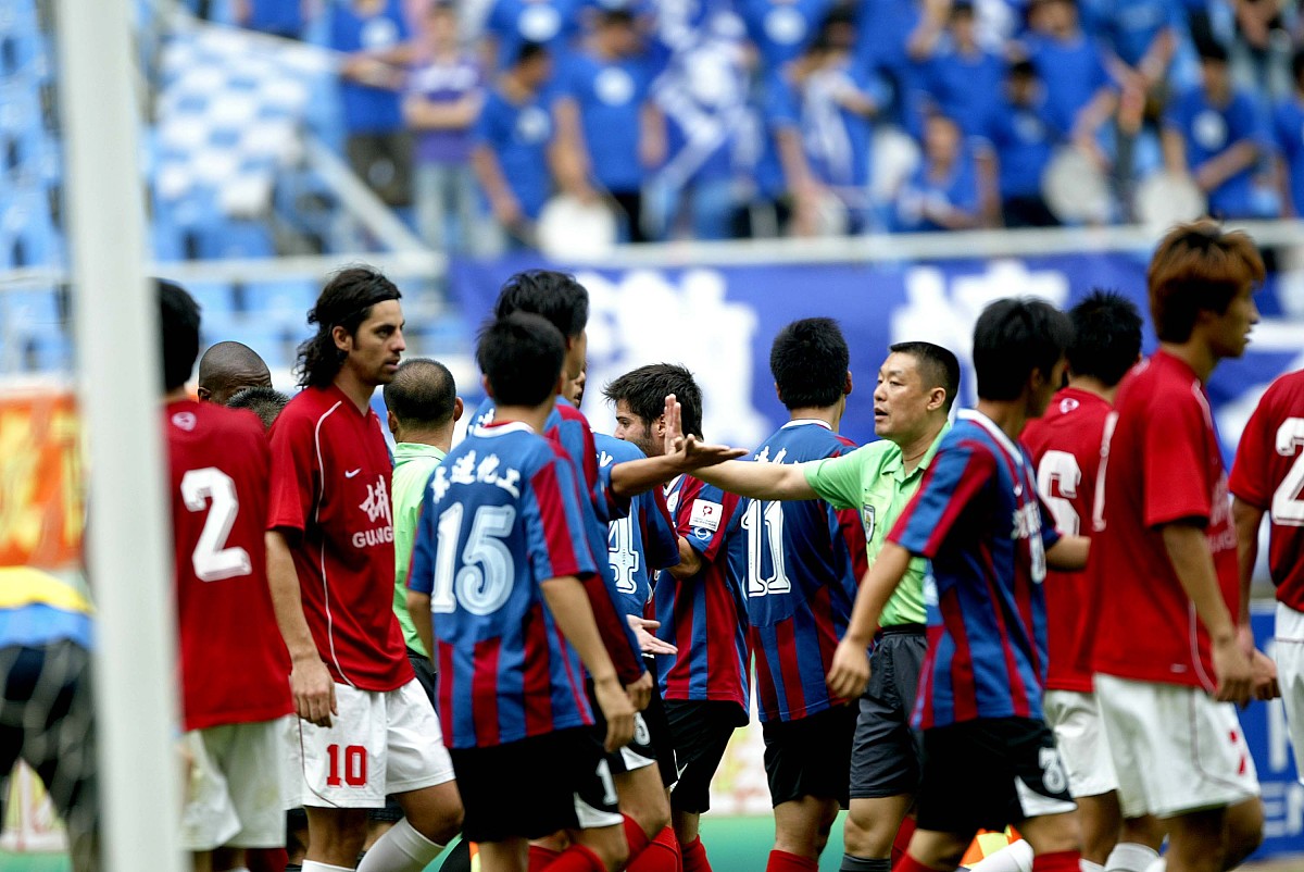 -包含法国队中场不佳，球迷期待更好表现的词条