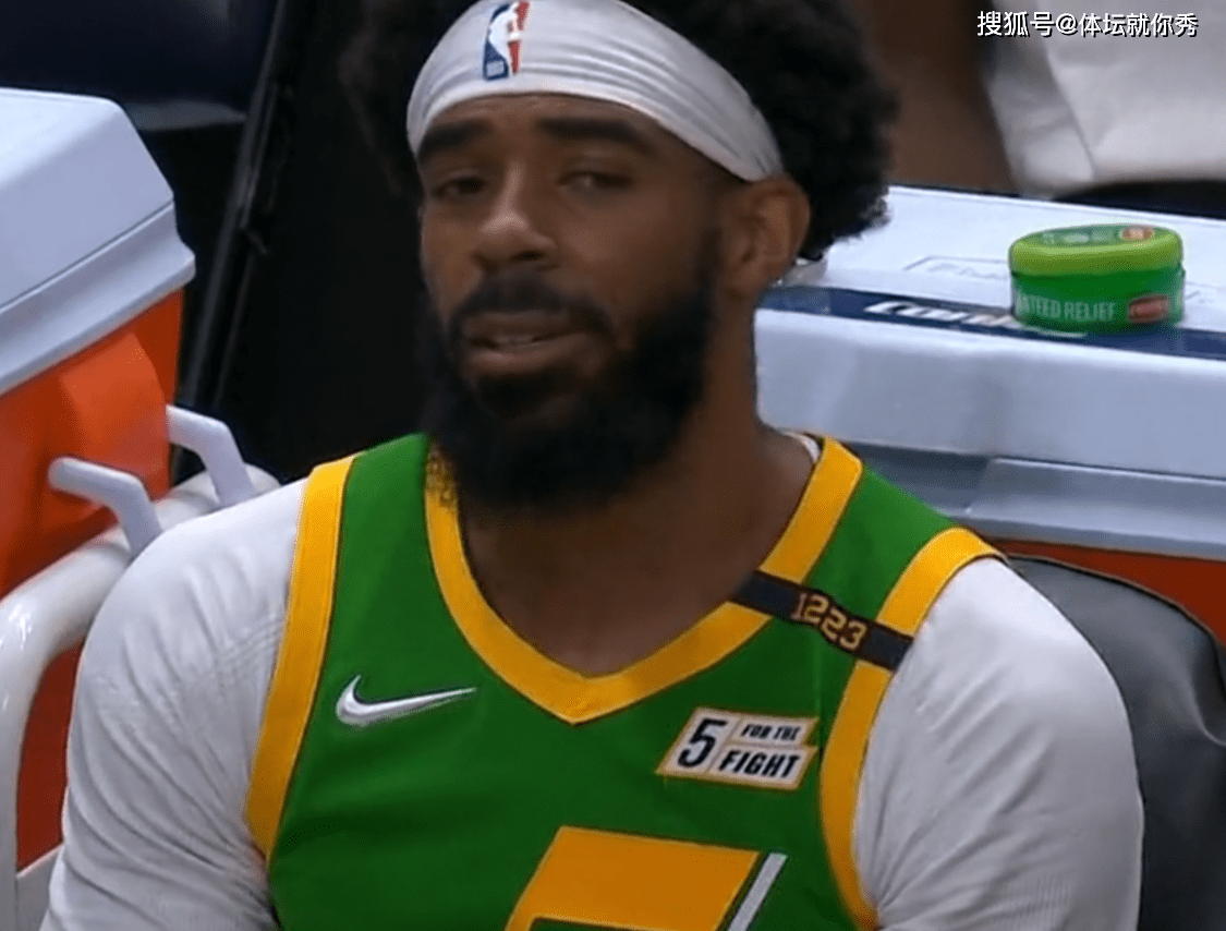 -爵士新秀爆发逆转局势，暴露对手弱点的简单介绍