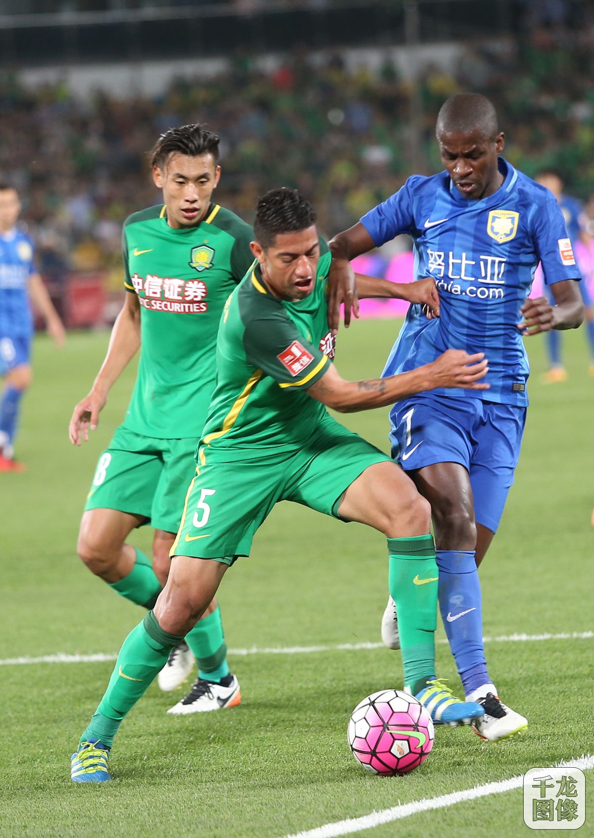 国安挑战苏宁：雄霸中超之争赛季启动