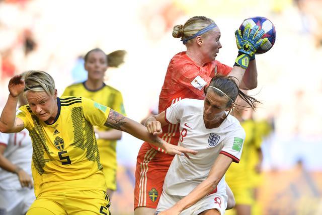 瑞典队奇迹逆转，夺得最后季军