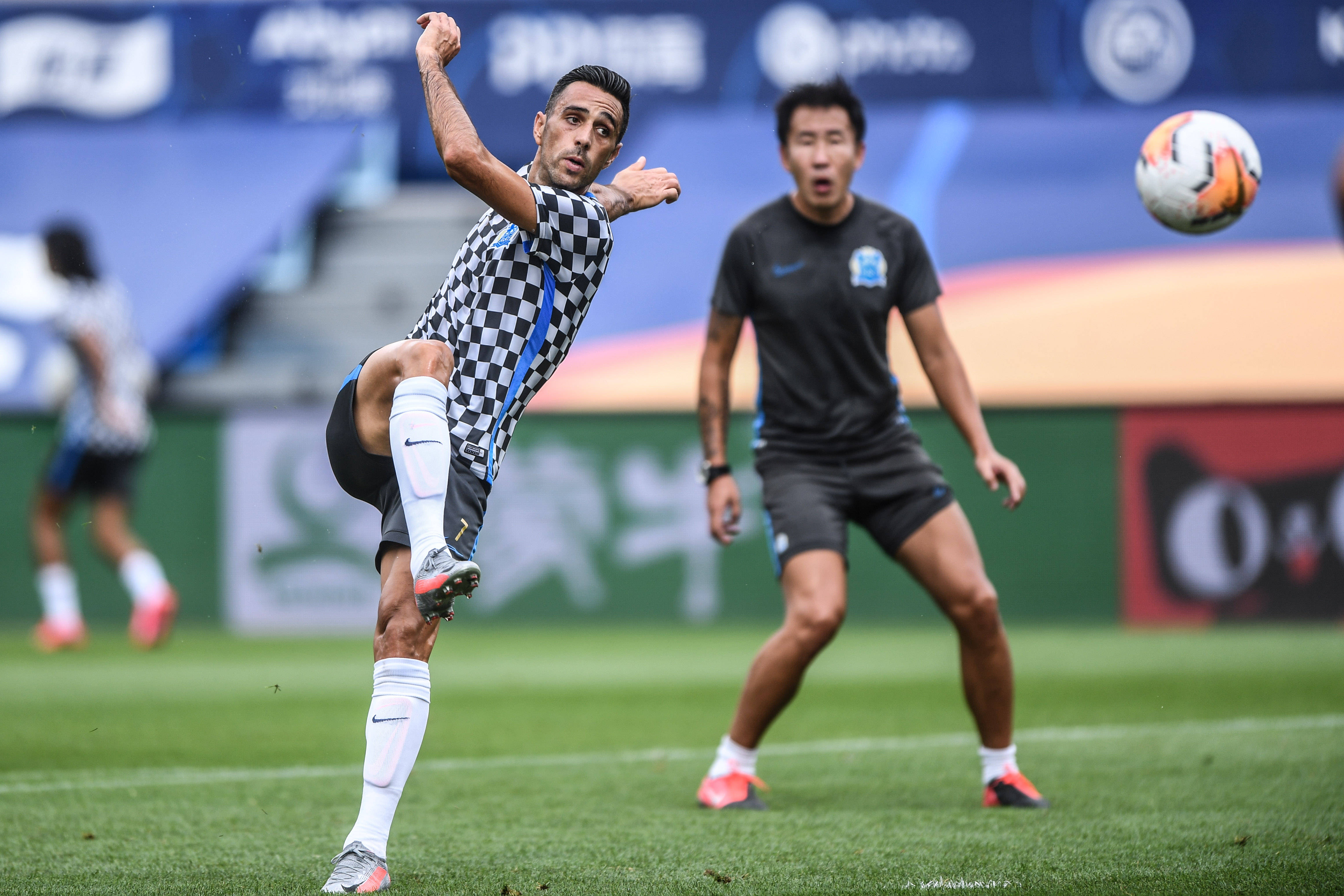 广州富力备战大连一方，蓄势待发的简单介绍