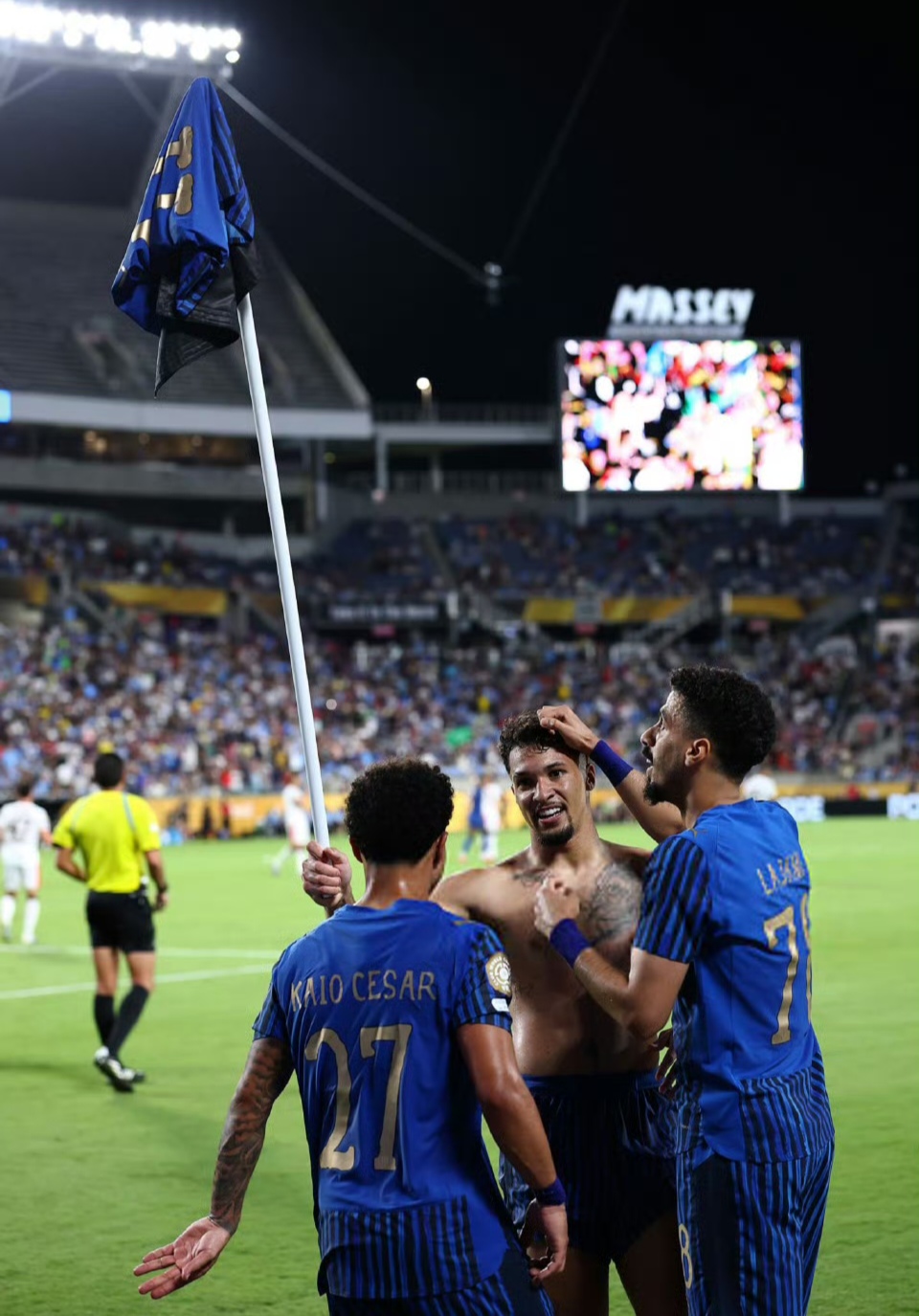 意大利顶级联赛球员受伤风波，冠军悬念的简单介绍