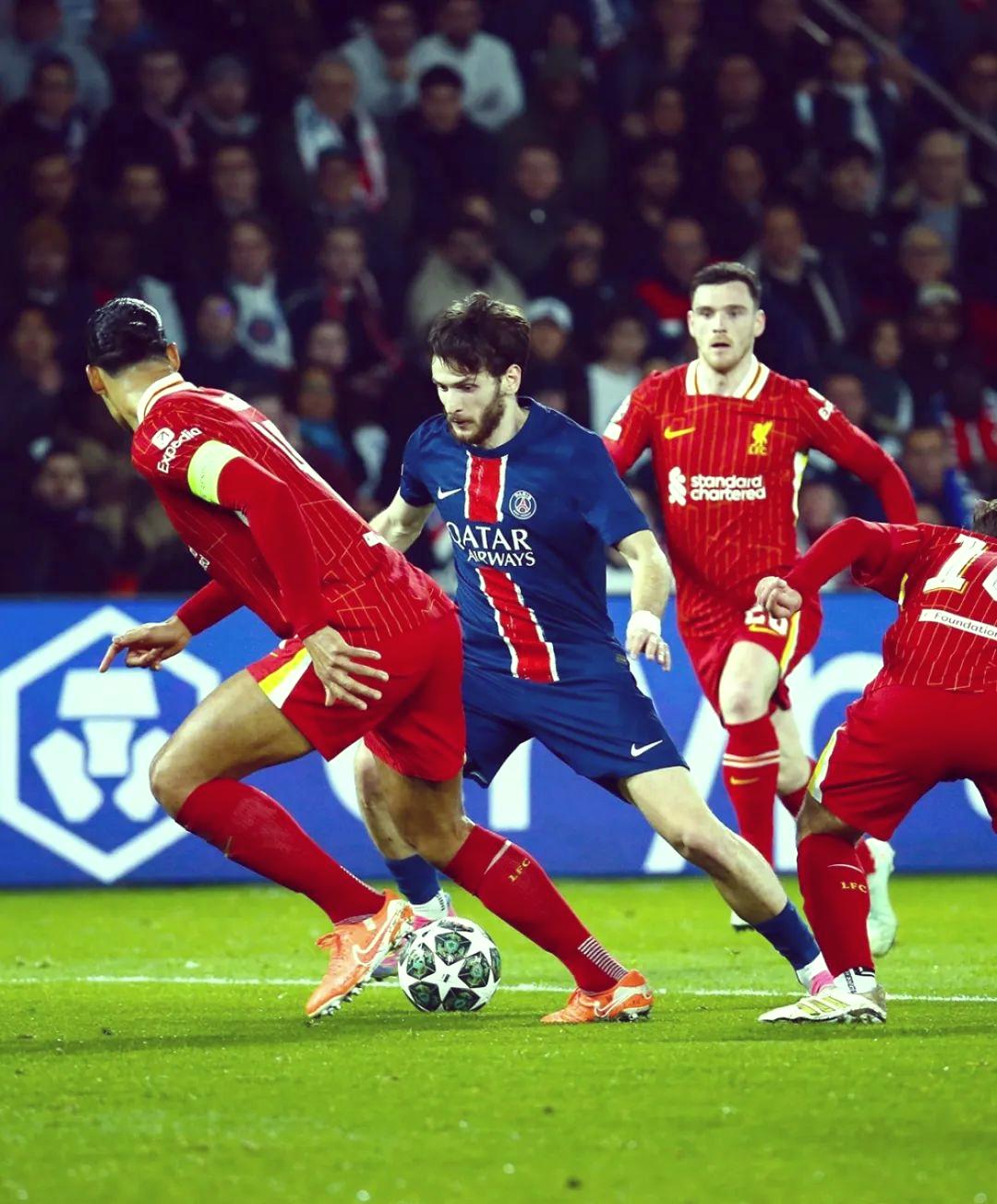 关于利物浦在欧战赛场上突围晋级的信息